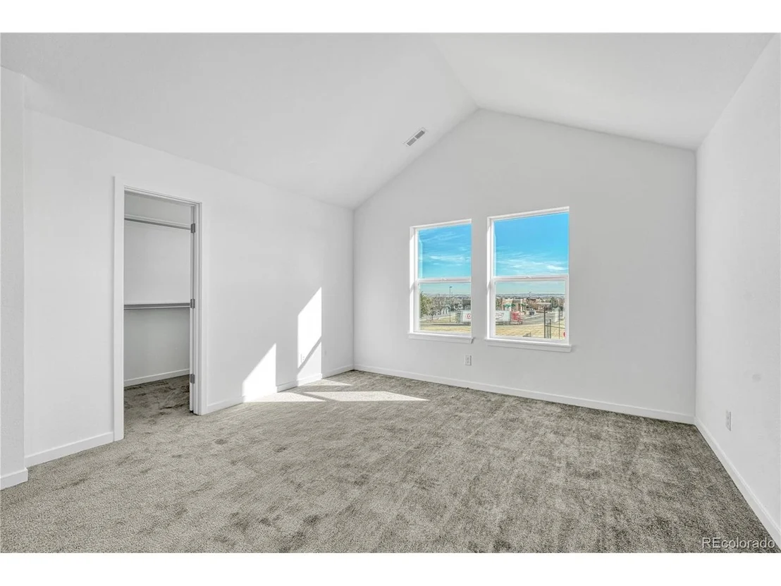 Photo of 246 Mohawk Cir