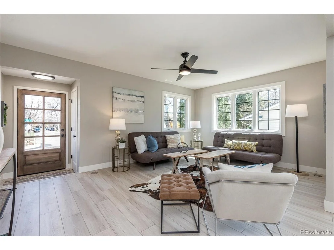 Photo of 3343 Lowell Blvd