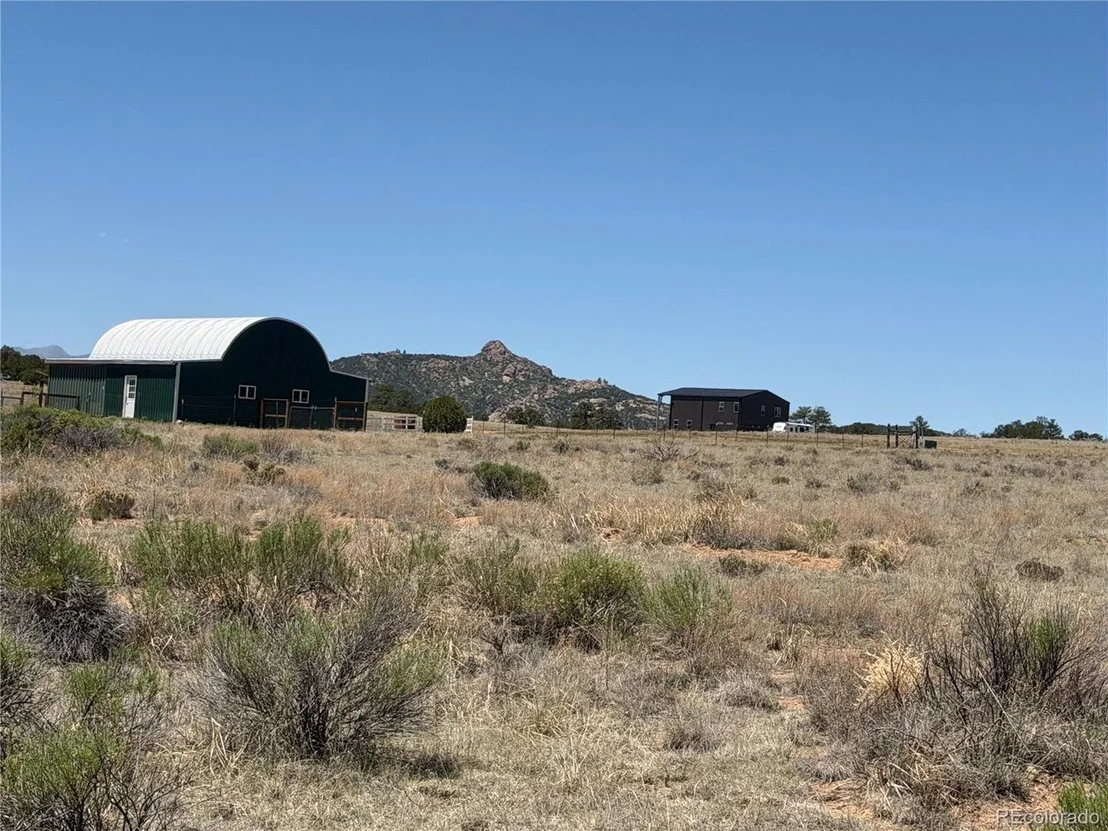 Photo of 1048 Blazing Saddle Trl