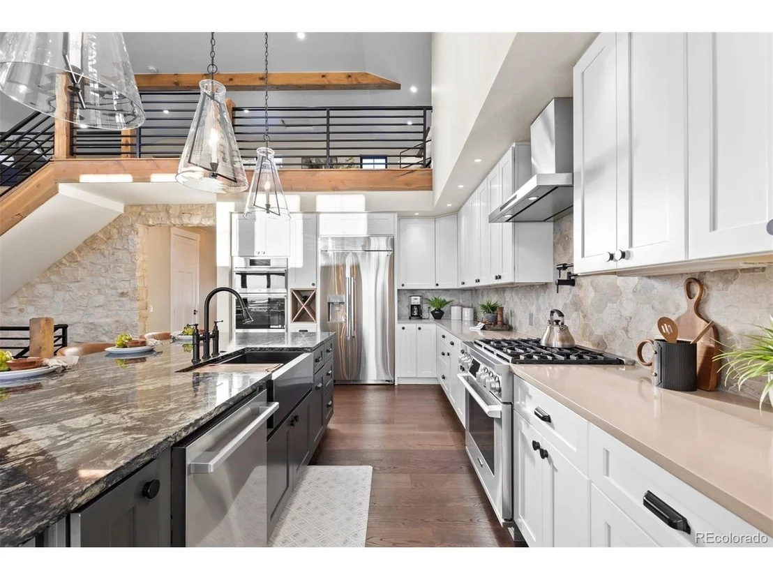 Photo of 2433 Fox View Trl