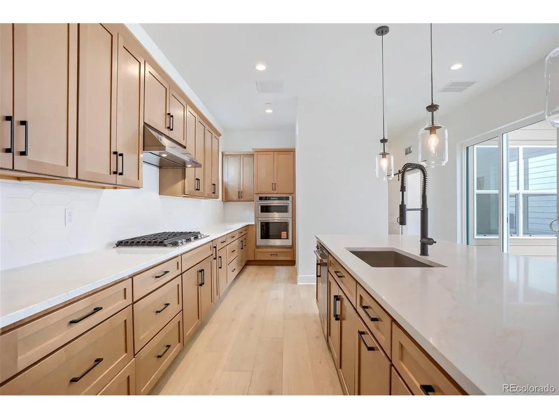 Photo of 980 Promenade Dr
