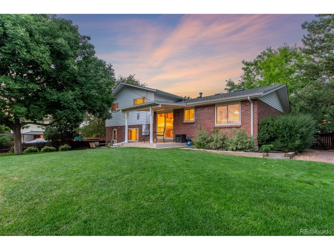 Photo of 1324 E Easter Cir