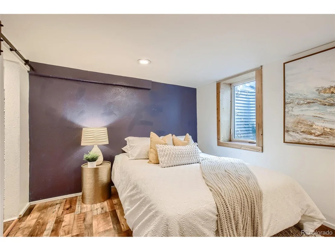 Photo of 2811 W 4th Ave
