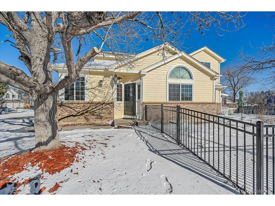 Photo of 6810 Simms Ct