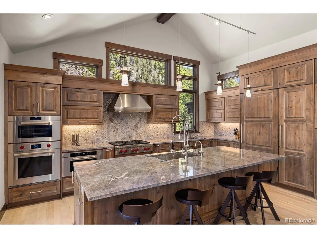 Photo of 70 Tieze Ln