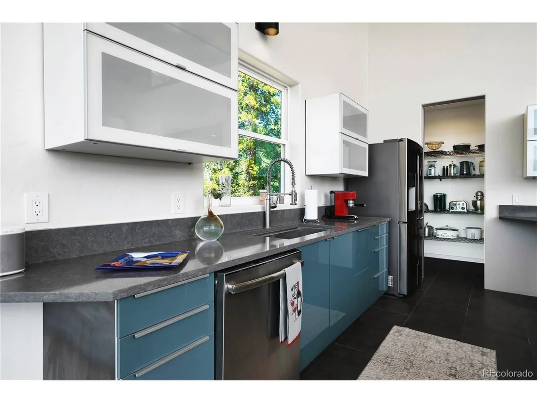 Photo of 28 Rainbow Dr