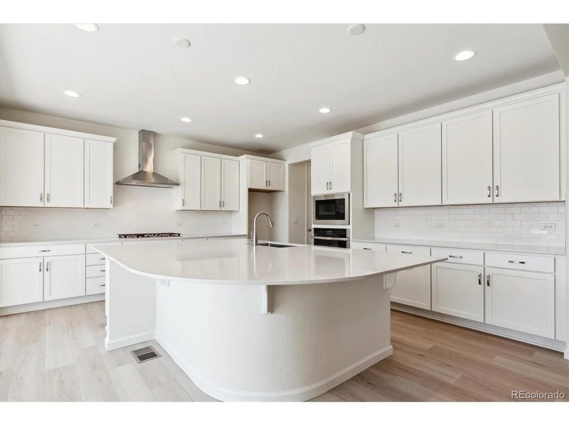 Photo of 7364 S Waterloo Way