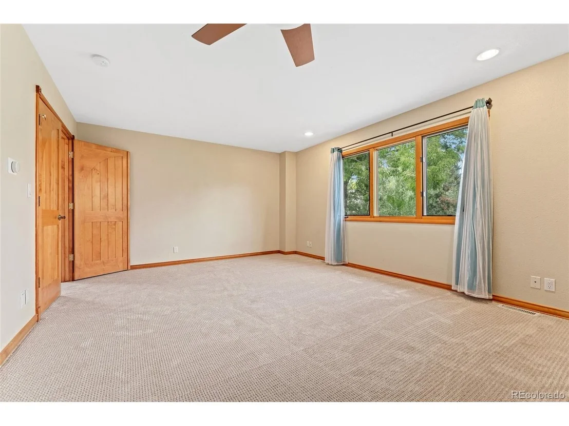 Photo of 7302 Island Cir