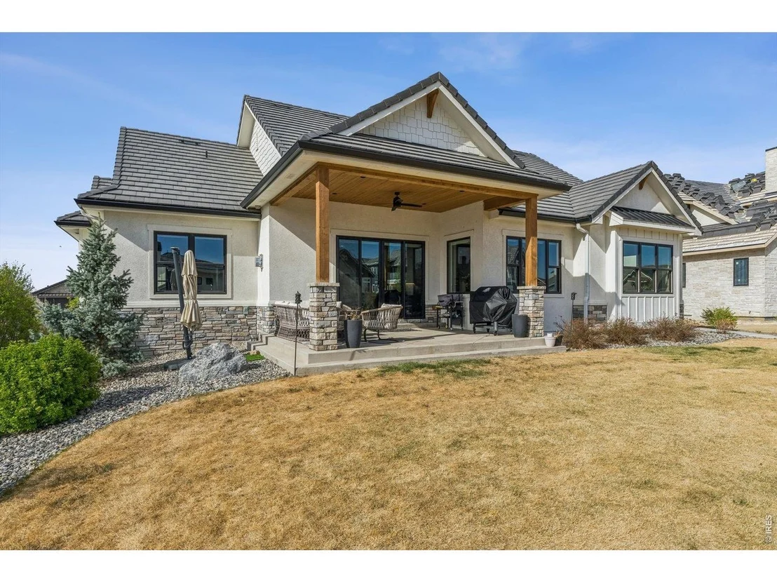 Photo of 2355 Sugarloaf Rd
