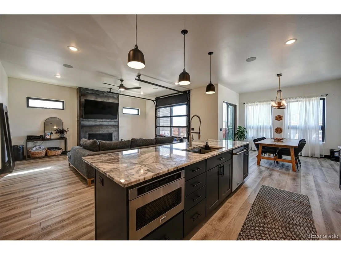 Photo of 10503 Willow Ave