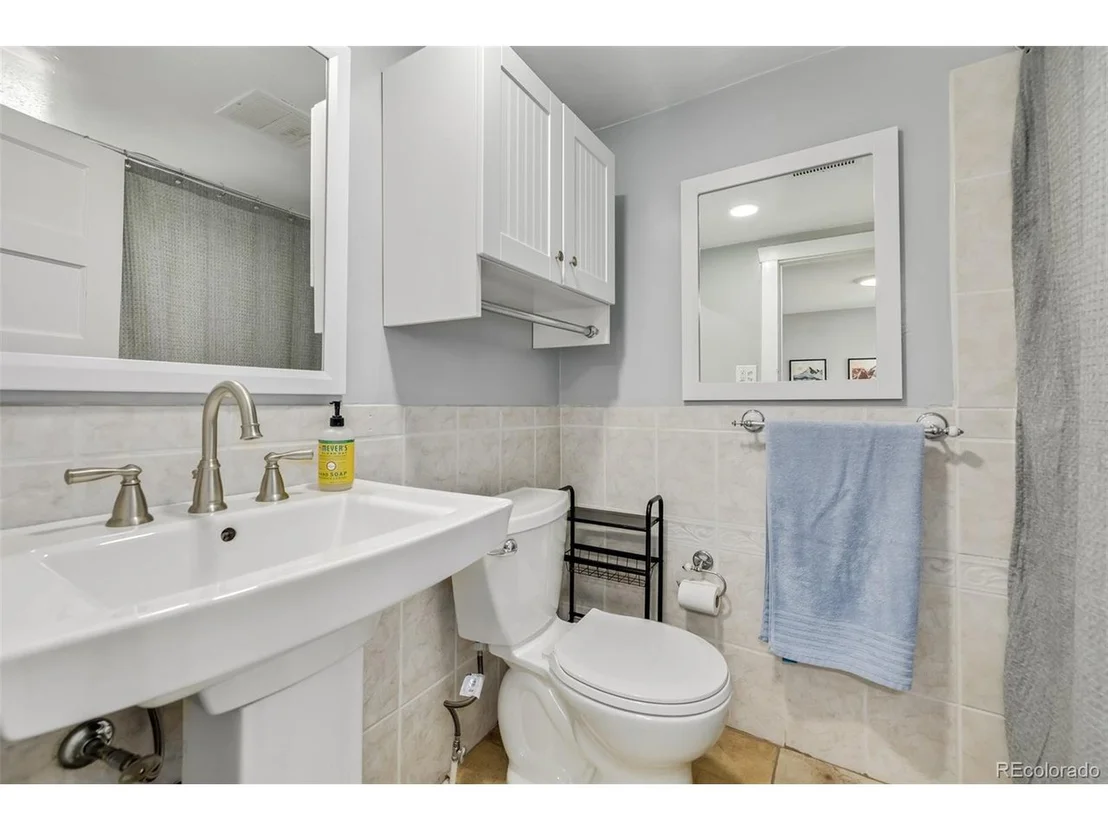 Photo of 4144 Grove St