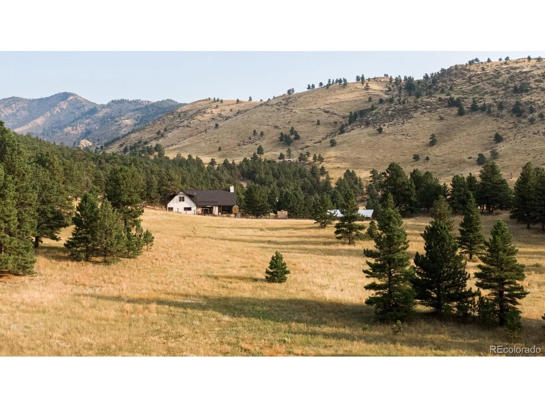 Photo of 800 Blue Mountain Trl
