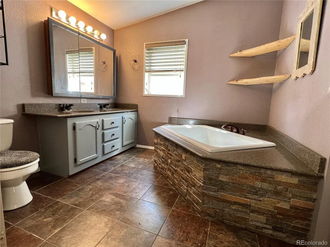 Photo of 7008 County Road 107
