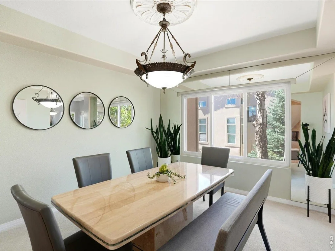 Photo of 445 Edison Pl
