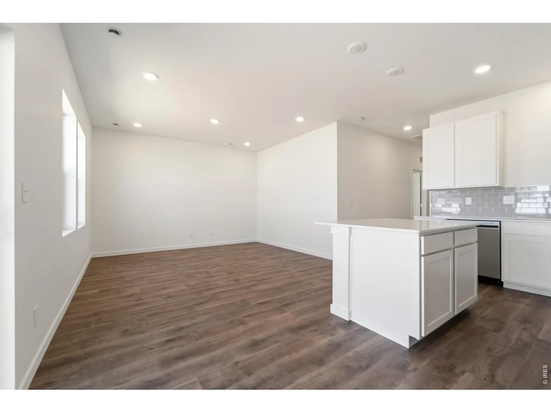 Photo of 3900 Soapstone St