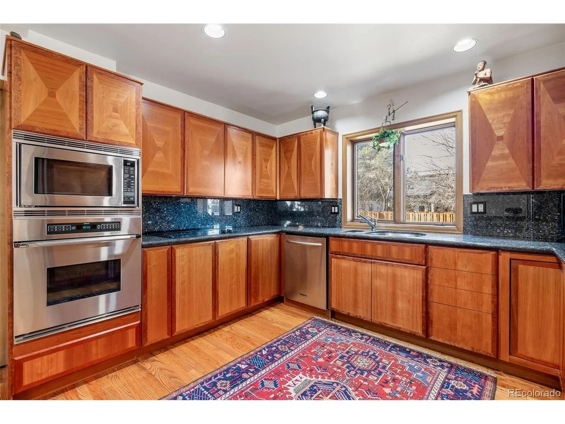 Photo of 625 Grape St