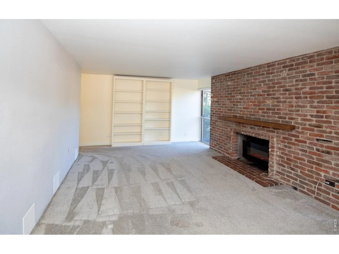 Photo of Unit 103 at 500 Mohawk Dr