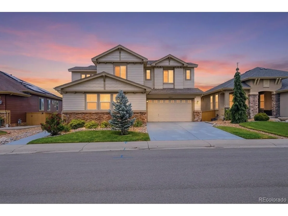 Photo of 10977 Glengate Cir