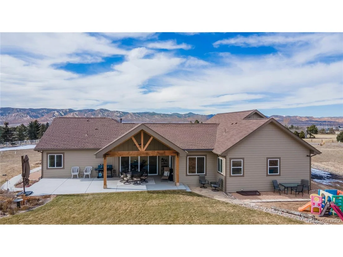 Photo of 6798 Lakeside Cir
