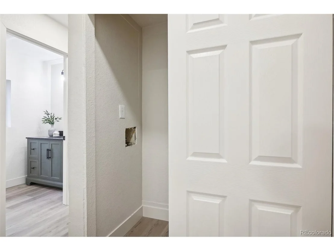 Photo of 2121 W 33rd Ave