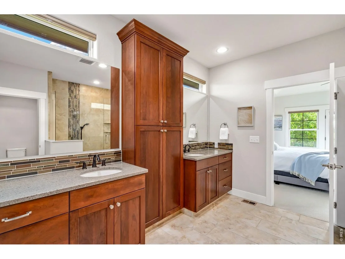 Photo of 1115 Waterfall St