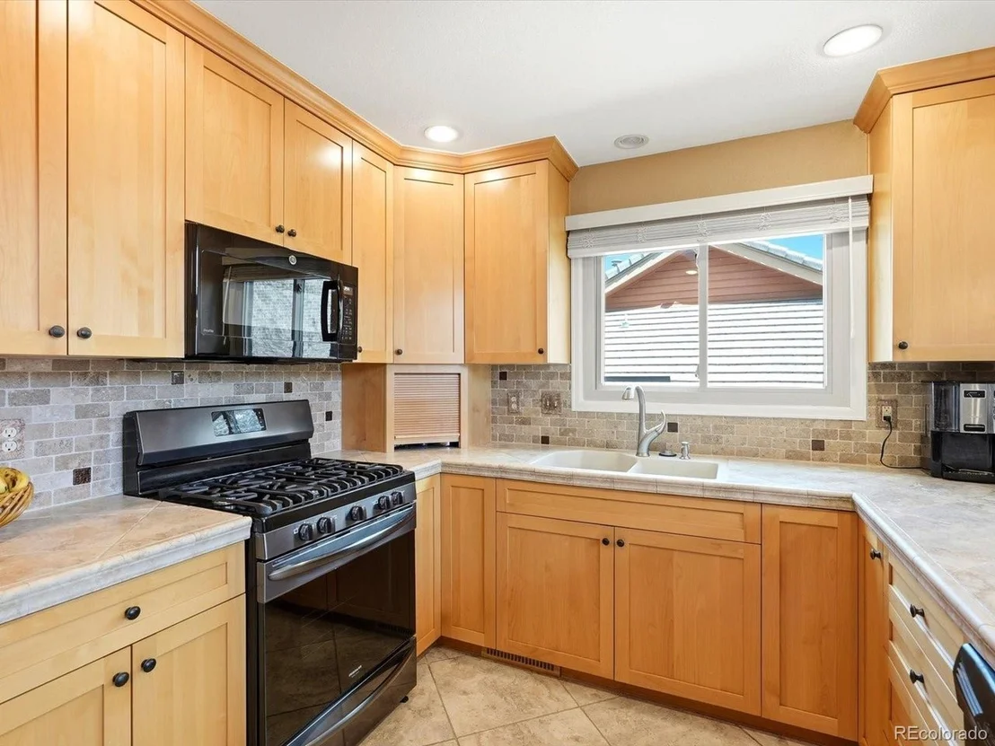 Photo of Unit C at 16082 Deer Ridge Dr