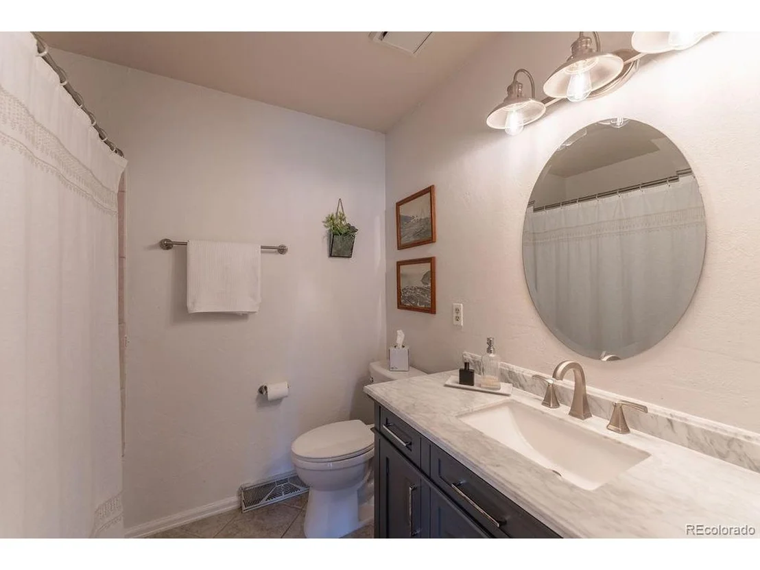 Photo of 6588 Zang Cir