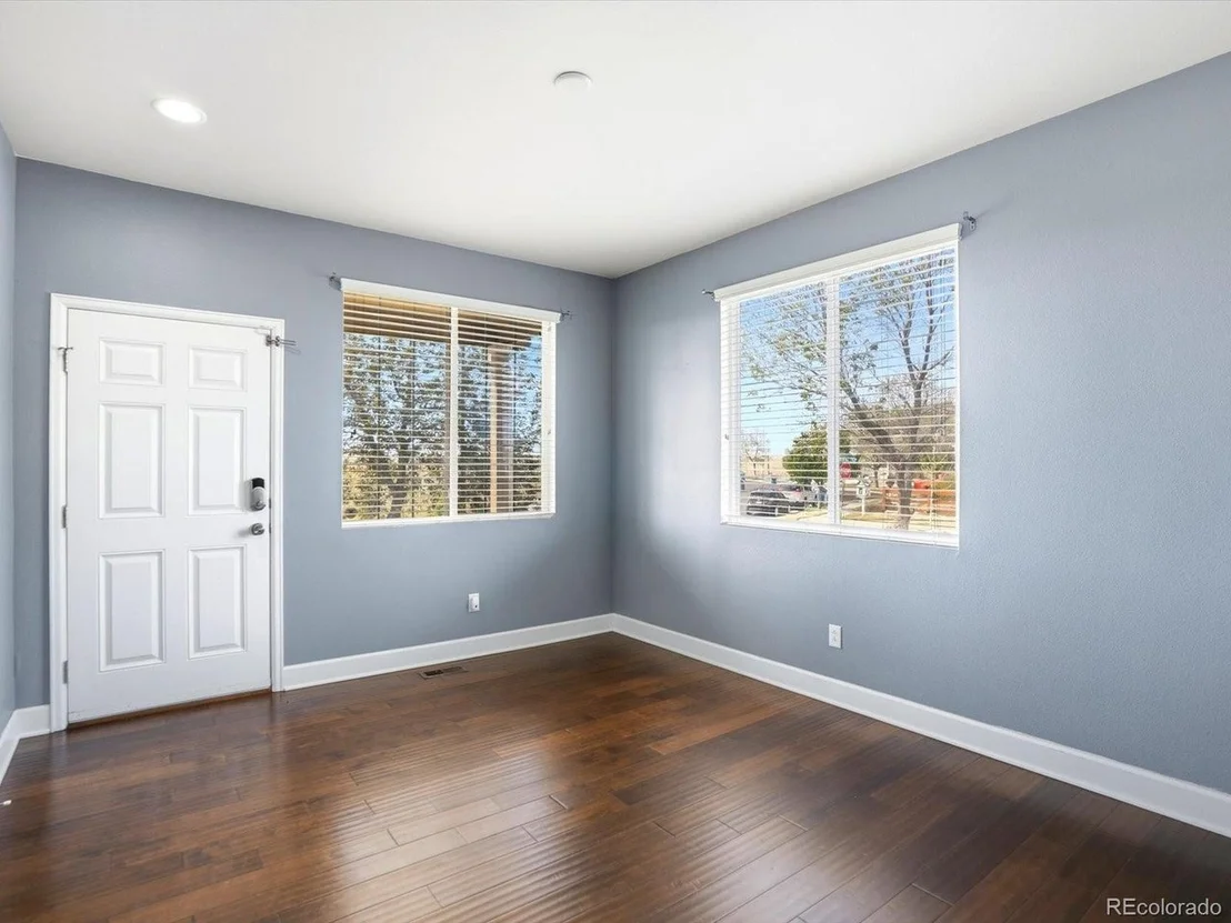 Photo of 10059 Dillon Cir
