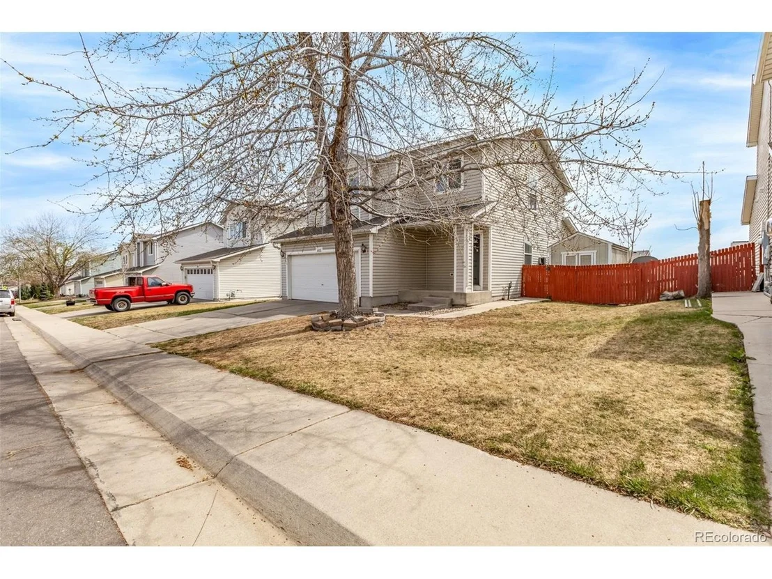 Photo of 452 E 78th Dr