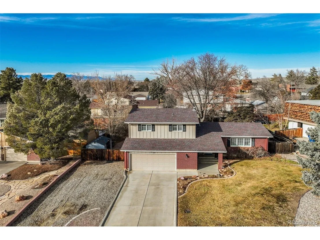 Photo of 7 Belaire Dr