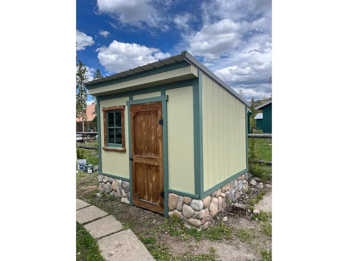 Photo of 25 Aspen Dr
