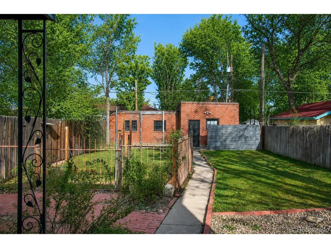 Photo of 4134 Bryant St