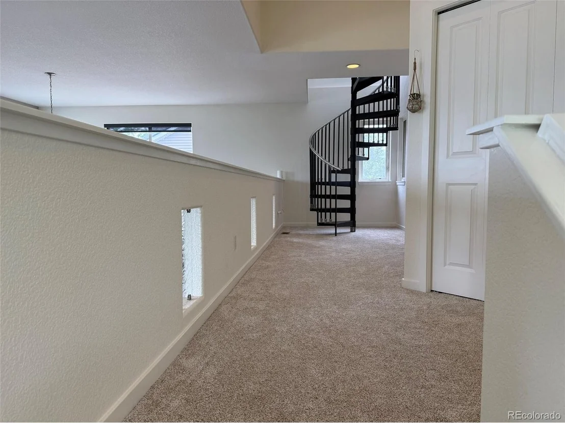 Photo of 827 Spruce Ct
