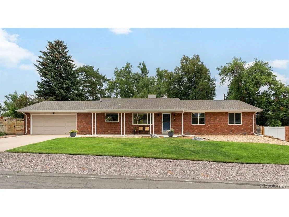 Photo of 5 Circle Dr