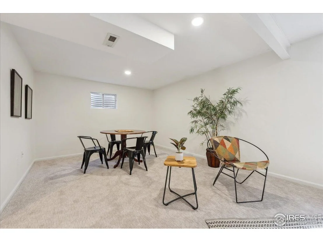 Photo of 2476 Sunset Dr