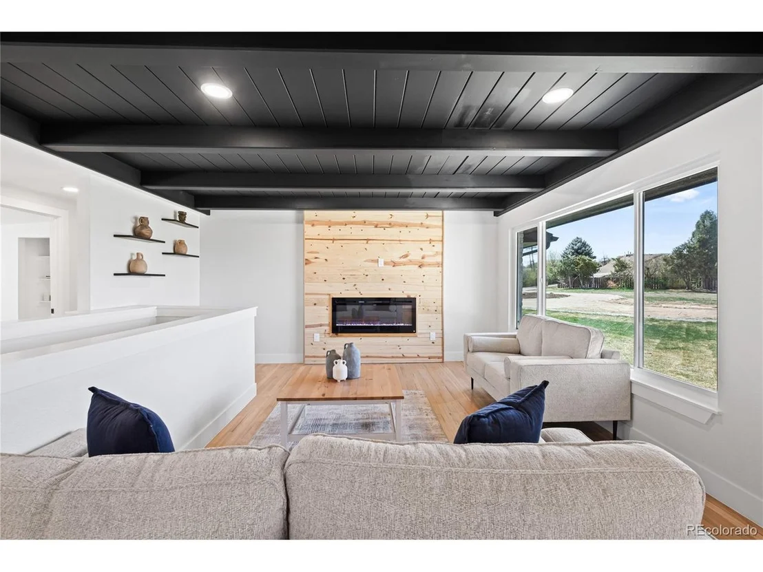 Photo of 6766 Zenobia Loop