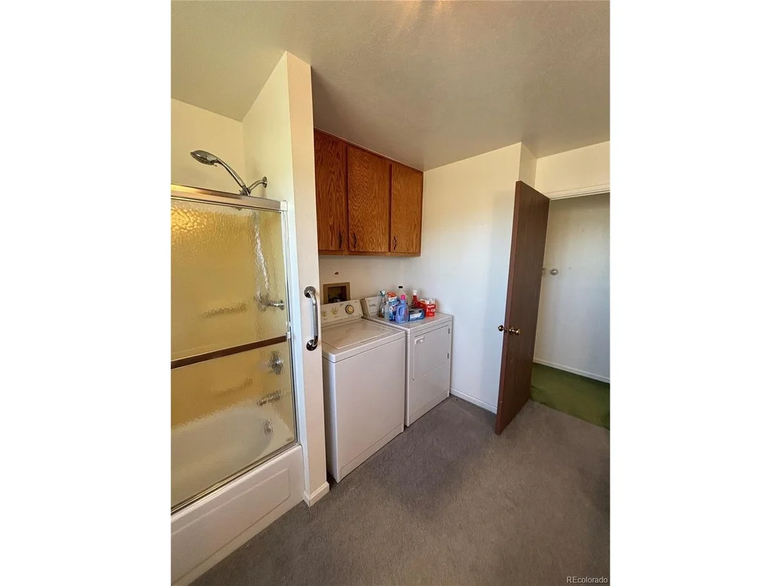 Photo of 2504 Haskell Pl