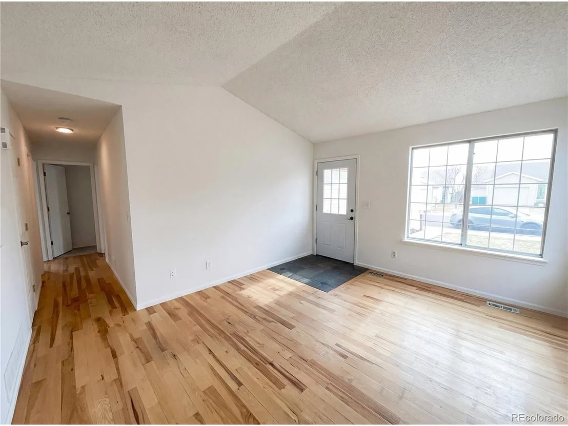 Photo of 12117 Monaco Dr