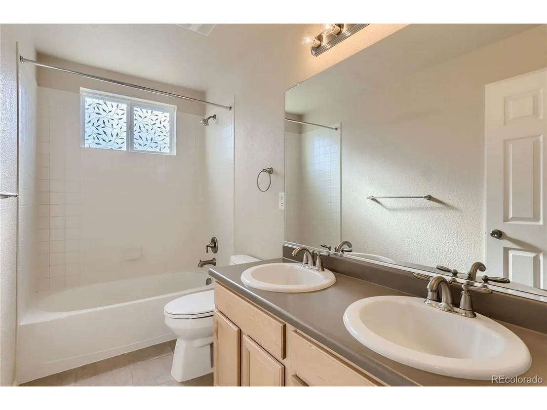 Photo of 6896 Sunburst Ave