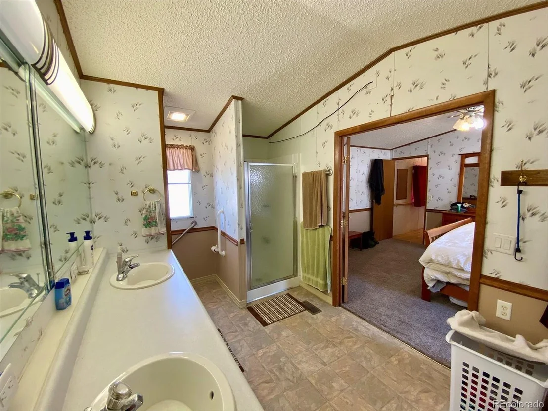 Photo of 921 Maple Dr
