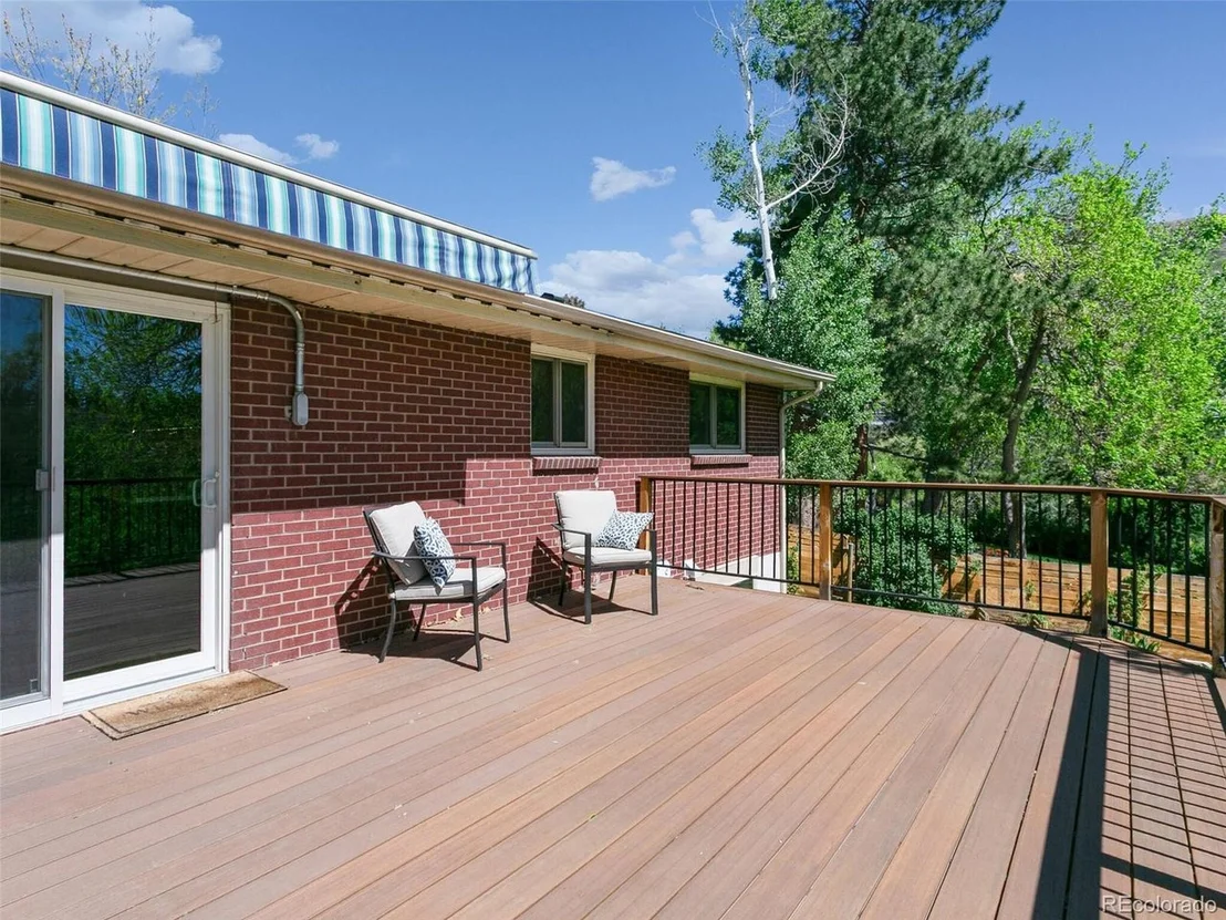 Photo of 207 Iowa Dr