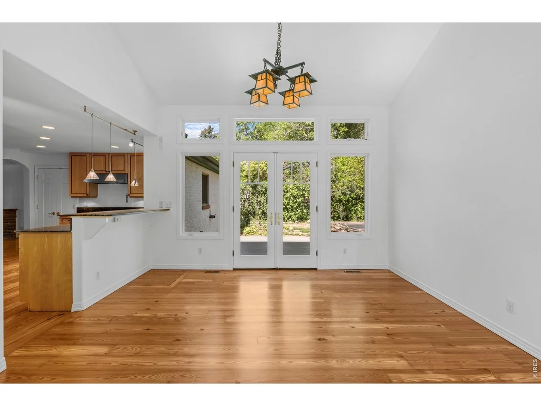 Photo of 1709 Mariposa Ave