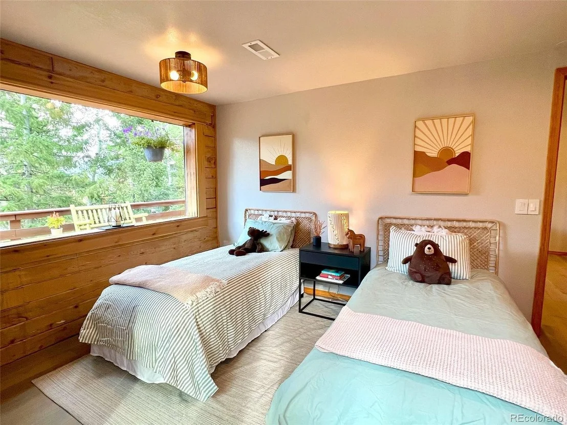 Photo of 302 Miners Way