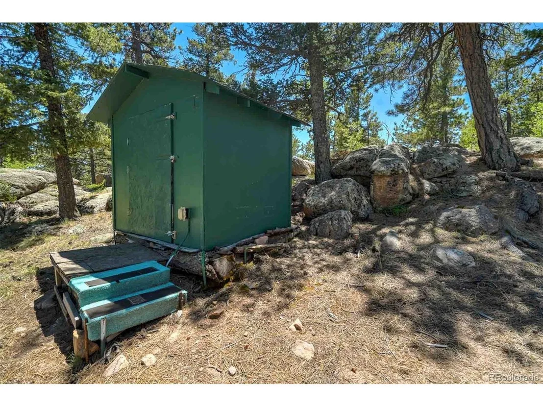 Photo of 453 Castle Mountain Dr