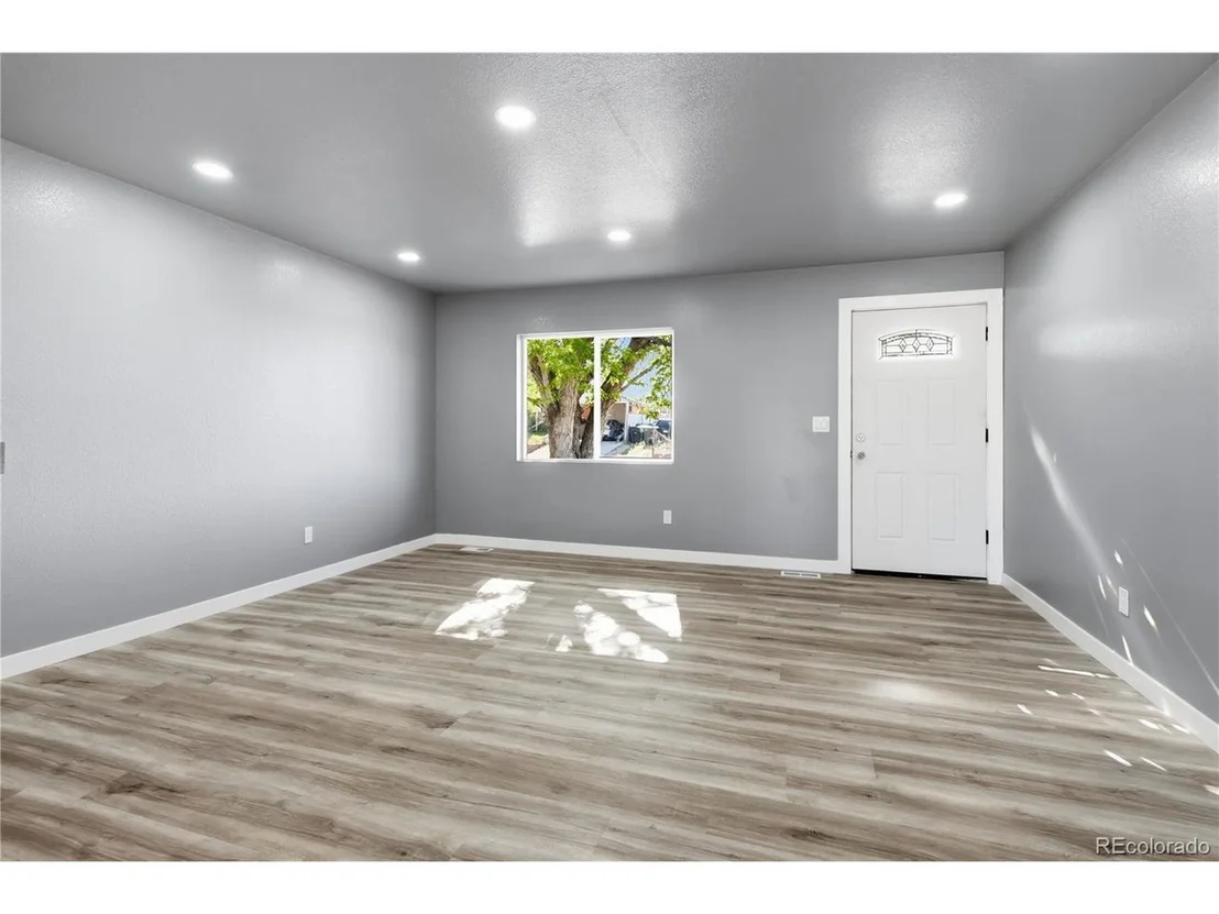 Photo of 9465 Damon Dr