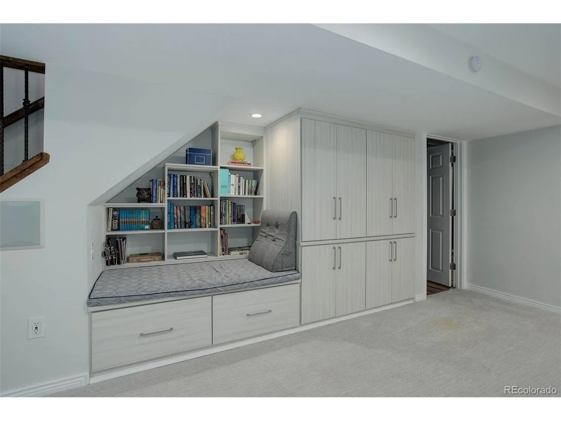 Photo of 8878 E Easter Ave