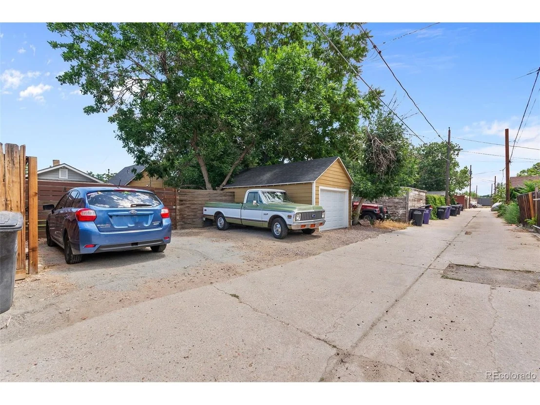 Photo of 4875 Lowell Blvd