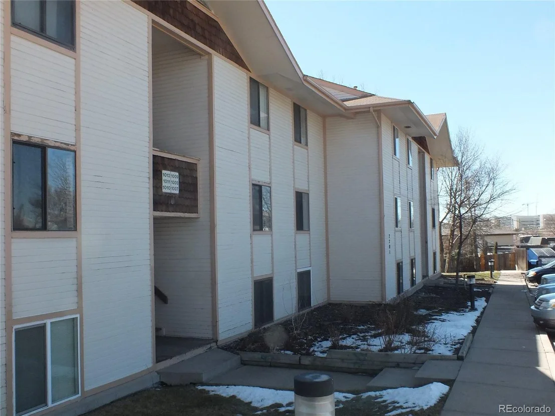 Photo of Unit 1008 at 2201 Sable Blvd
