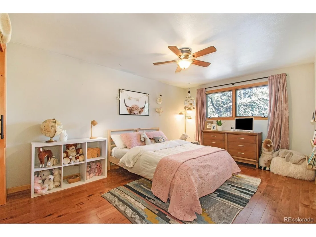 Photo of 5127 Knotty Pine Ln