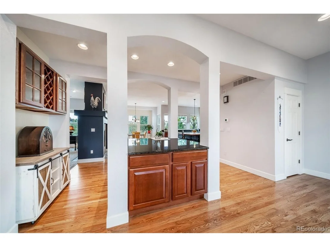 Photo of 5464 Killen Ave